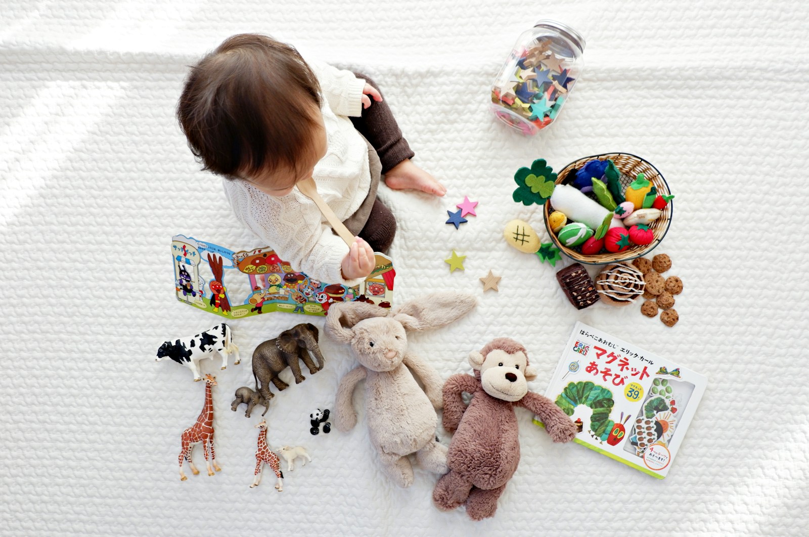 Family Travel Days: Small Routines That Keep Everyone Moving